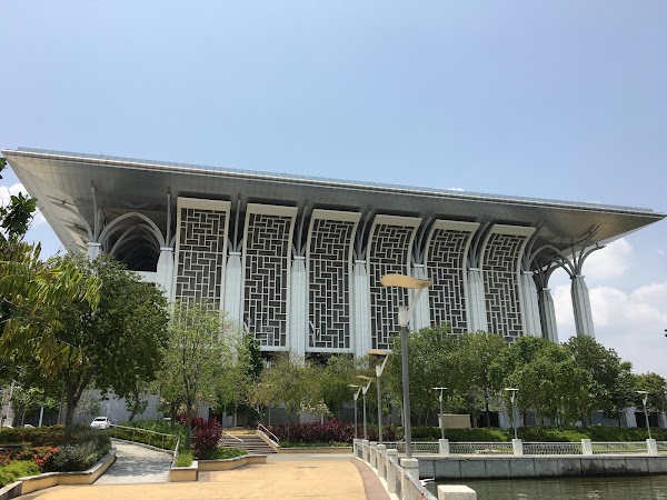Tuanku Mizan Zainal Abidin Mosque 2