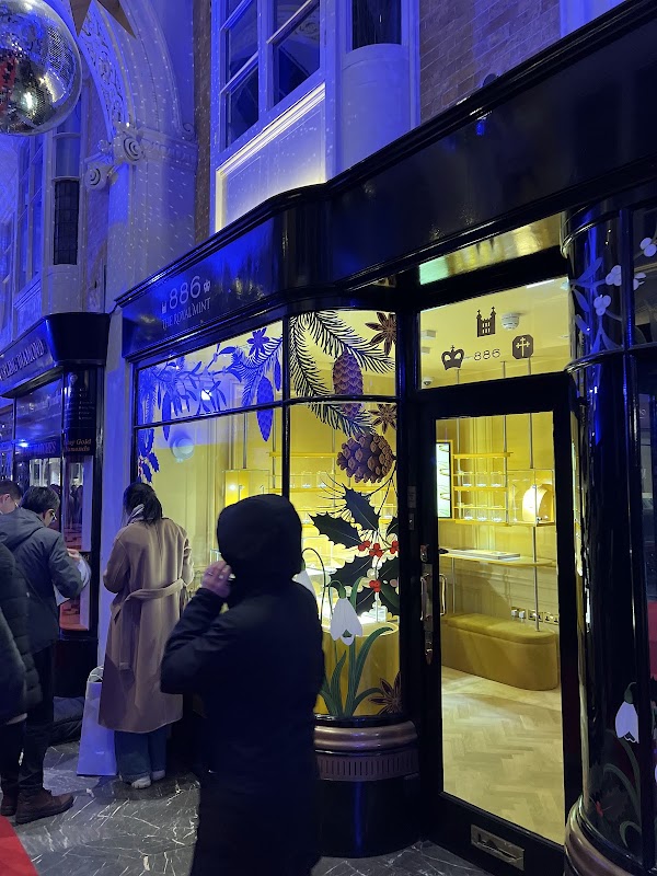 Bottega Veneta London Old Bond St. 1