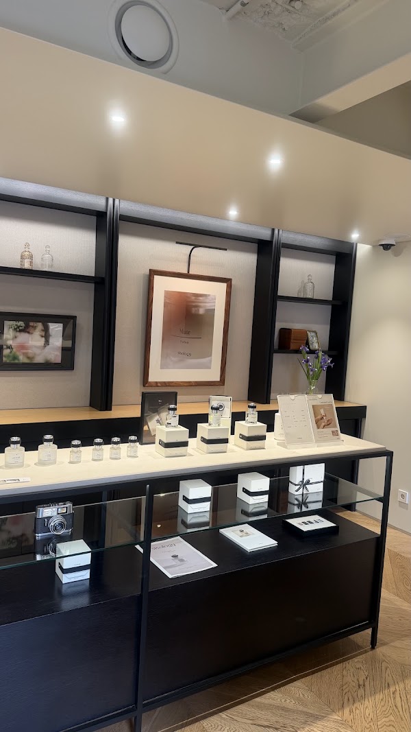 시스올로지 북촌 플래그십스토어(Sisology Bukchon Flagship Store) 3