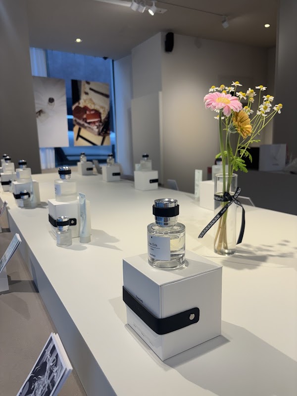 시스올로지 북촌 플래그십스토어(Sisology Bukchon Flagship Store) 2