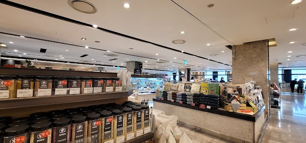 Hyundai Department Store Sinchon 4