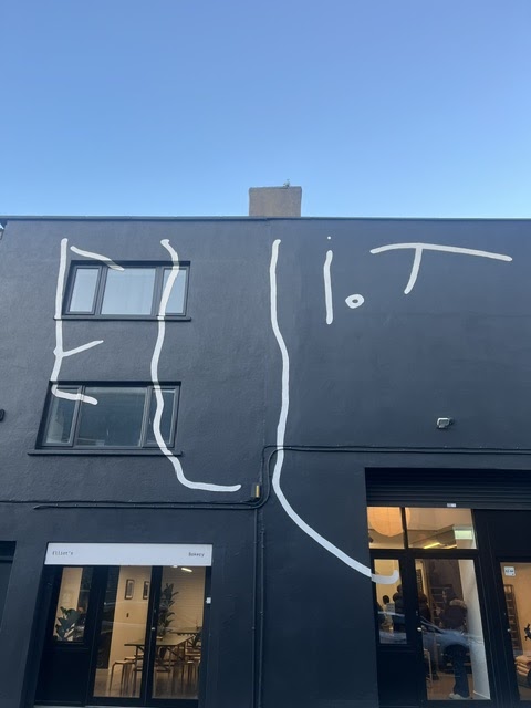 Elliot’s 4