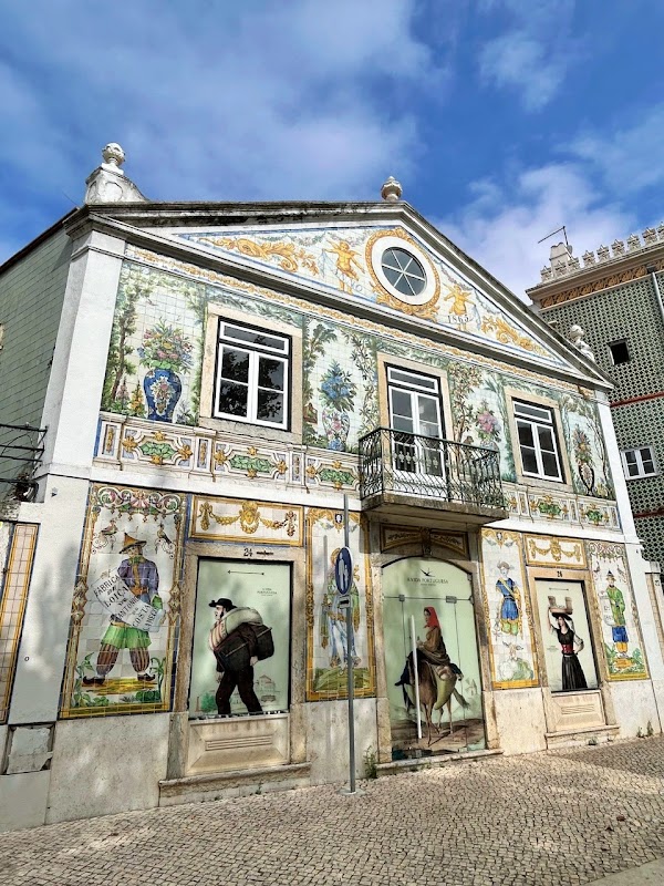 Casa Antiga fábrica de azulejos Viúva Lamego