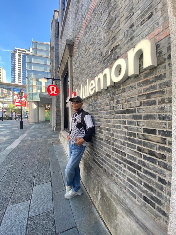Lululemon 3
