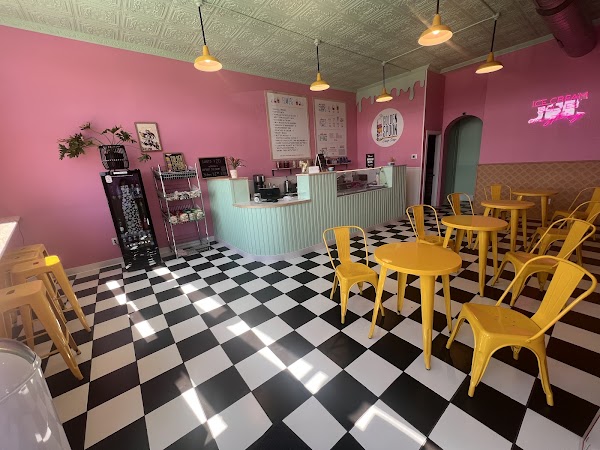 The Golden Spoon Scoop Shop
