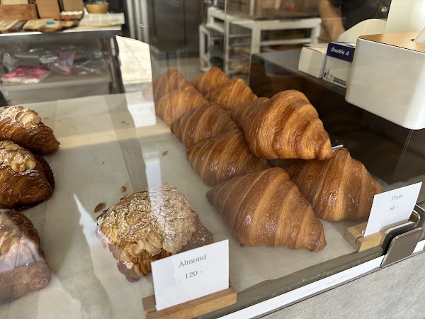 Pete Croissanterie 4