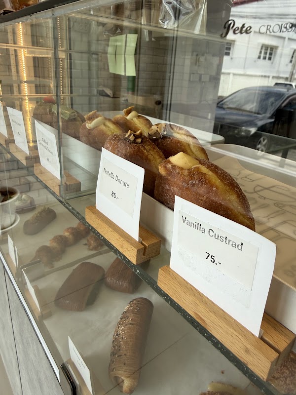 Pete Croissanterie 2