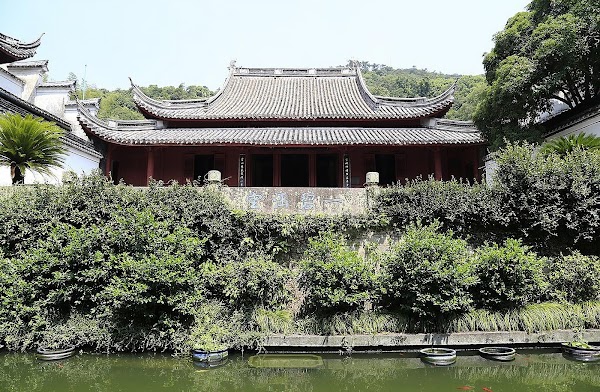 Baoguo Temple
