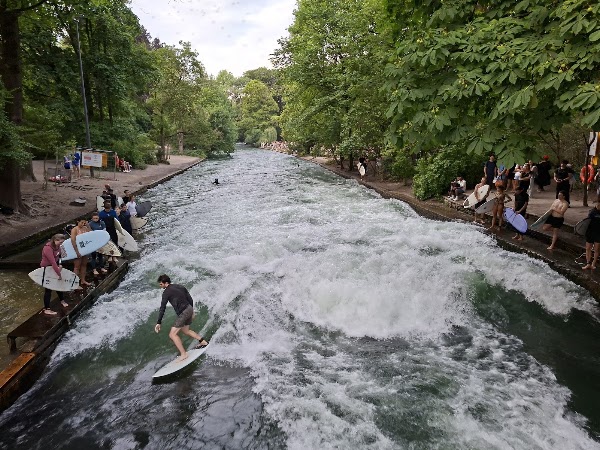 Eisbachwelle 5