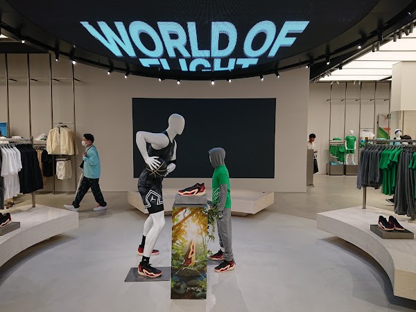Jordan World of Flight Tokyo Shibuya
