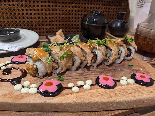 WAKI WAKI Vegetarian & Vegan Sushi 4