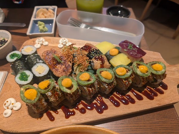 WAKI WAKI Vegetarian & Vegan Sushi 2