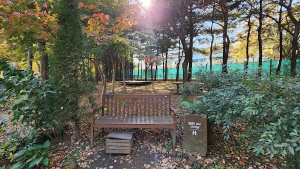 Winter Bear bench 5
