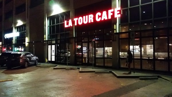 La Tour Cafe Iwilei