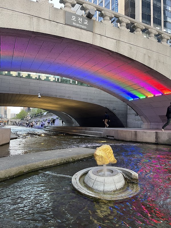 Cheonggyecheon stream 2