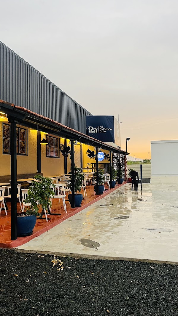 Ra - An Old School Café