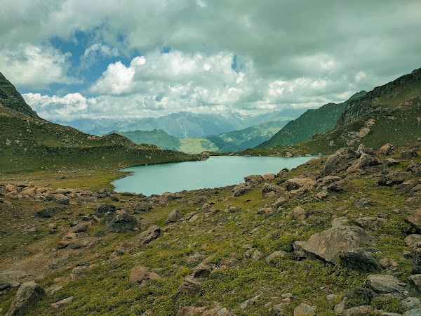 Didi Okrotskli Lake 5