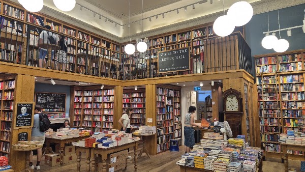 Topping & Company Booksellers of Bath 4