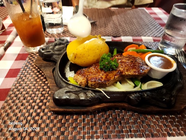 Mariners' Corner Restaurant 4