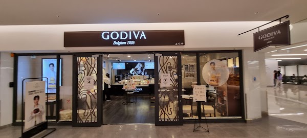 Godiva Chocolatier 1