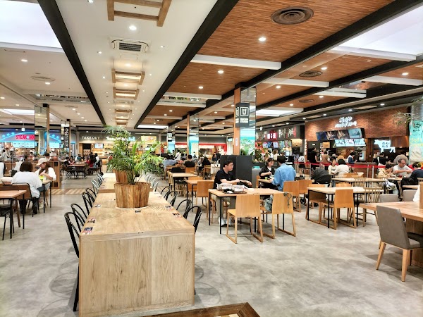 THE OUTLETS KITAKYUSHU 2