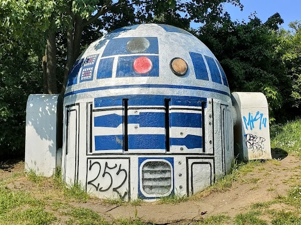 R2-D2 Ventilation Shaft (Folimanka Park Bunker)