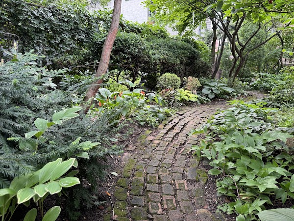 6BC Botanical Garden 2