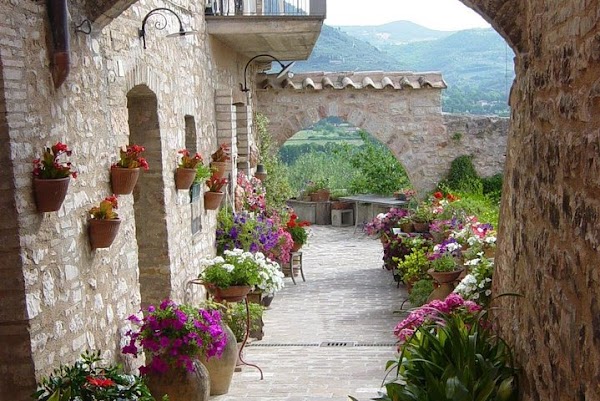 Spello 3