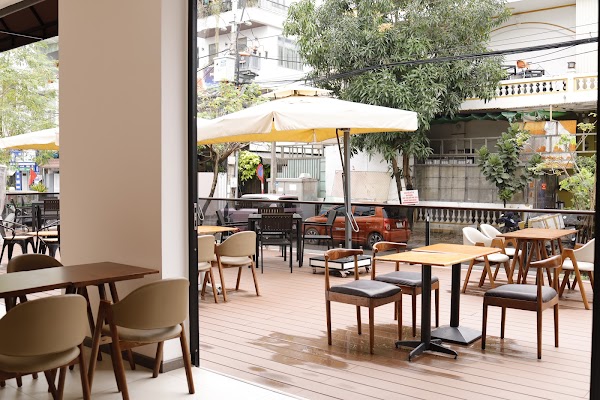Lapin Bakery & Dessert Cafe Da Nang 1