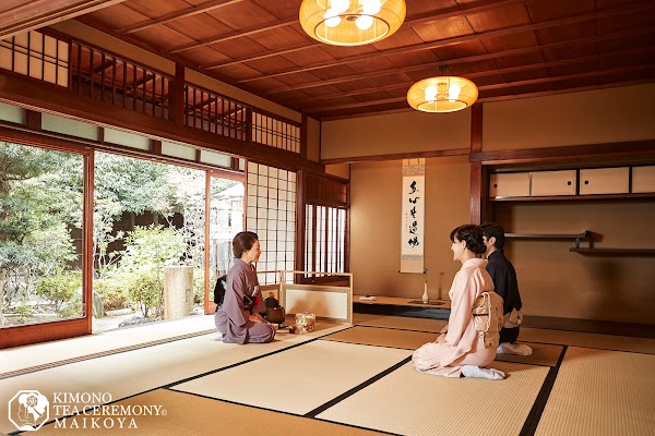 KIMONO TEA CEREMONY KYOTO MAIKOYA at NISHIKI 1