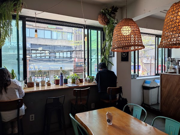 Plant Cafe Seoul (Itaewon) 2