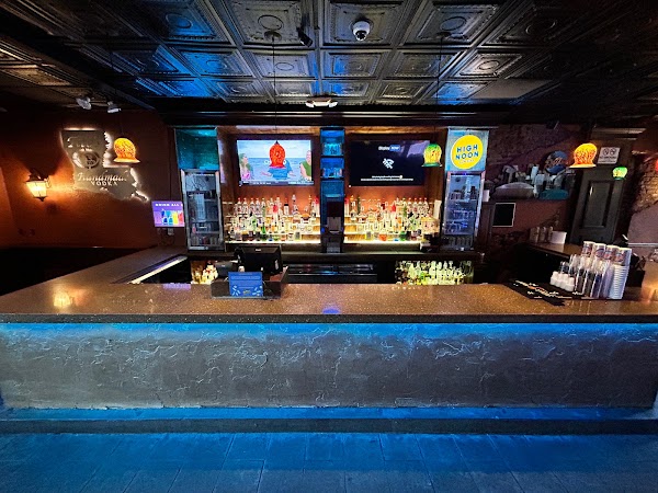 Razzoo Bar & Patio