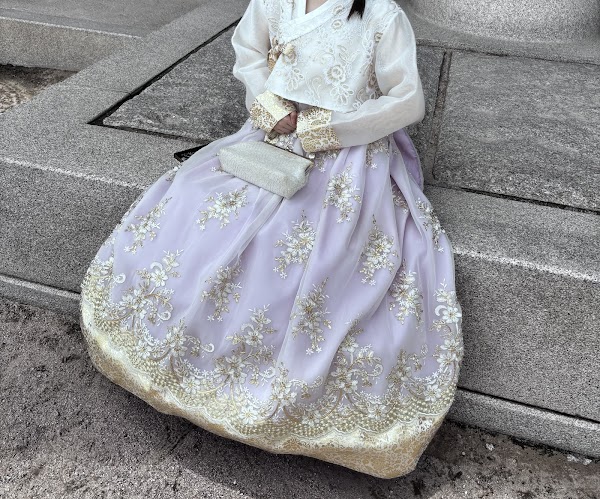 Hanboknam Gyeongbokgung hanbok rental shop 2