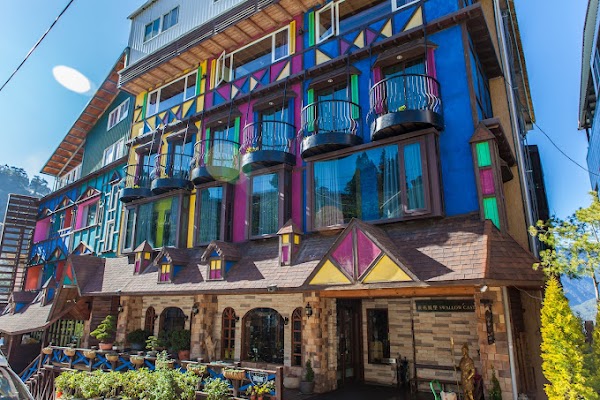 Swallow Castle Resort & Hotel