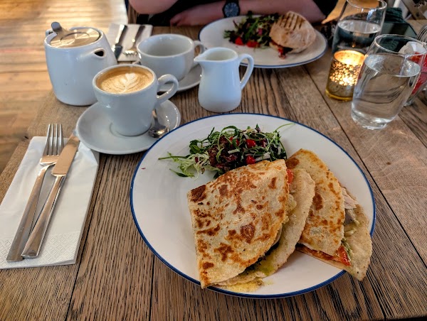 Cafe Lucca 2