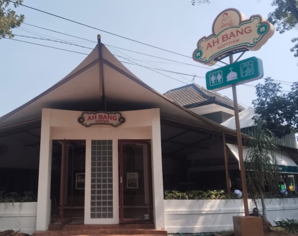 Ah Bang Kopitiam Merbabu Malang 1