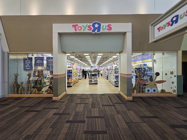 Toys"R"Us at Great Lakes Crossing