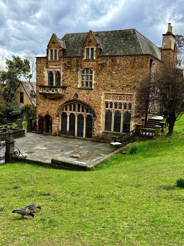 Montsalvat 5