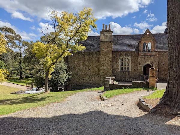 Montsalvat 3