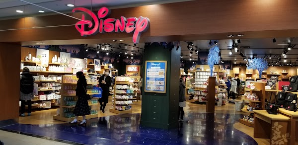 Disney Store Funabashi LaLaport Tokyo Bay 1