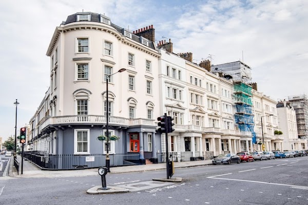 OYO Townhouse New England, London Victoria