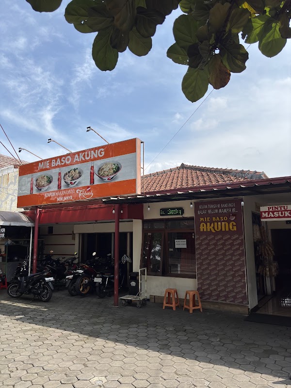 Mie Baso Akung