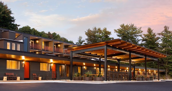 Rhode's Motor Lodge
