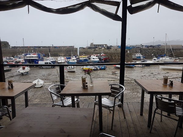 The Boathouse - Street Food on the Beach