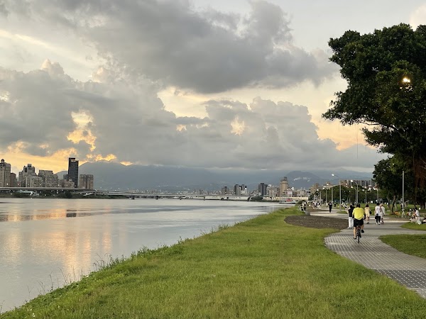 Yanping Riverside Park 5