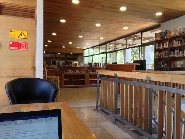 Literary Cafe Balmaceda 2