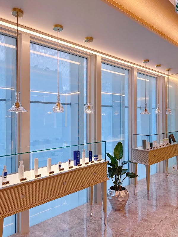 Lux Clinic 2