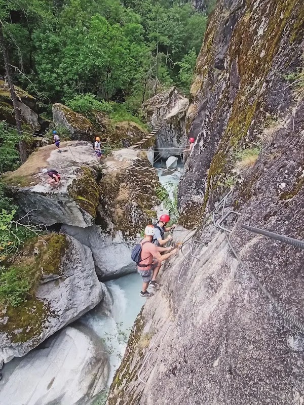 Via Ferrata des Gorges d'Ailefroide 2