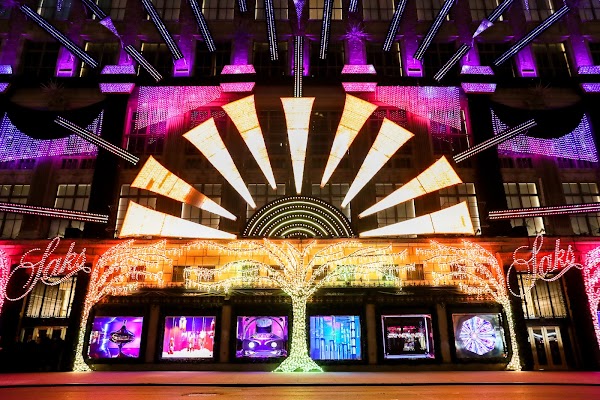 Saks Fifth Avenue 5