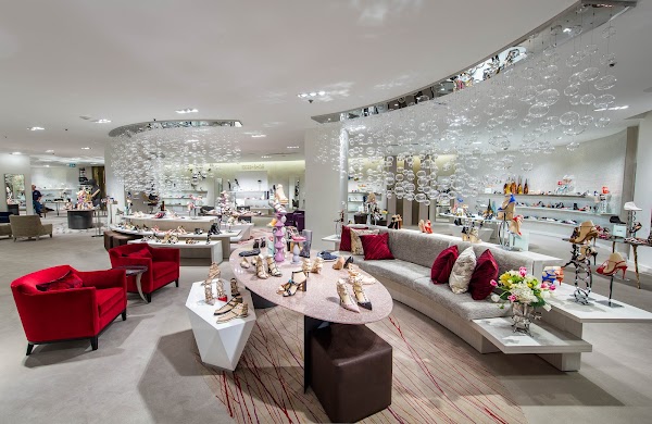 Saks Fifth Avenue 4